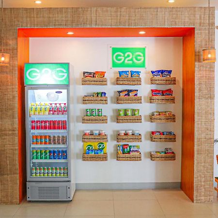 Go Hotels Manila Airport Road Paranaque City Exteriör bild