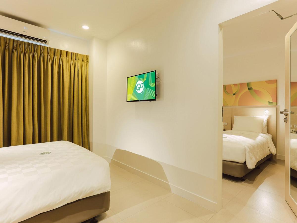 Go Hotels Manila Airport Road Paranaque City Exteriör bild