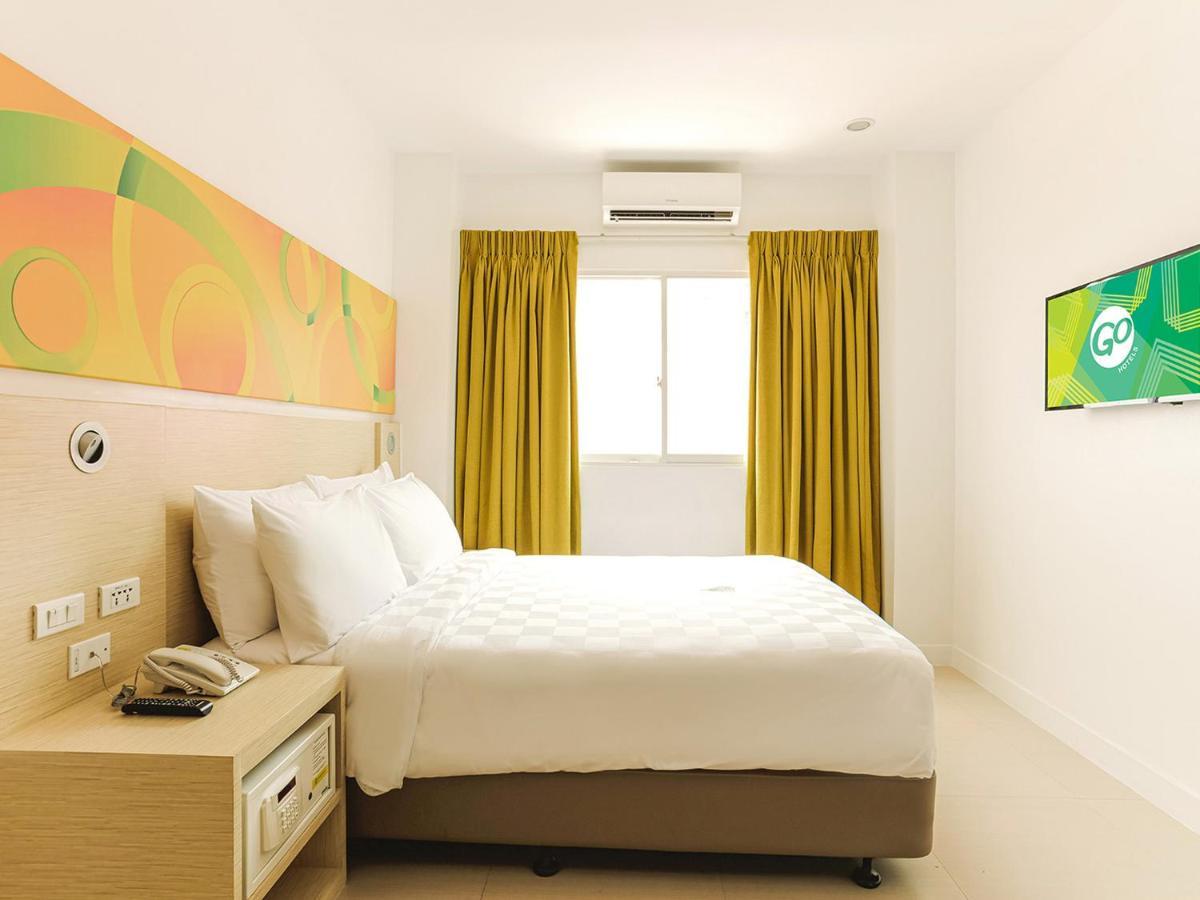 Go Hotels Manila Airport Road Paranaque City Exteriör bild