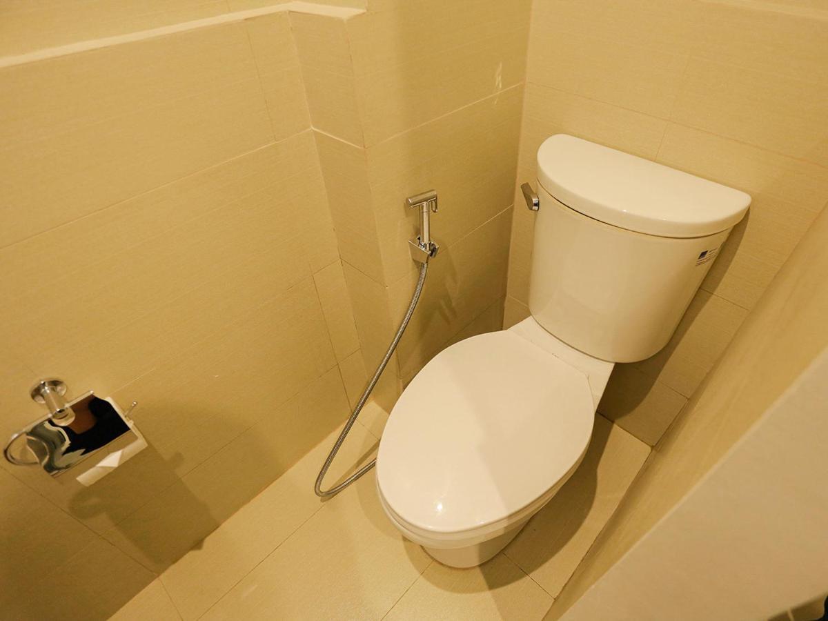 Go Hotels Manila Airport Road Paranaque City Exteriör bild