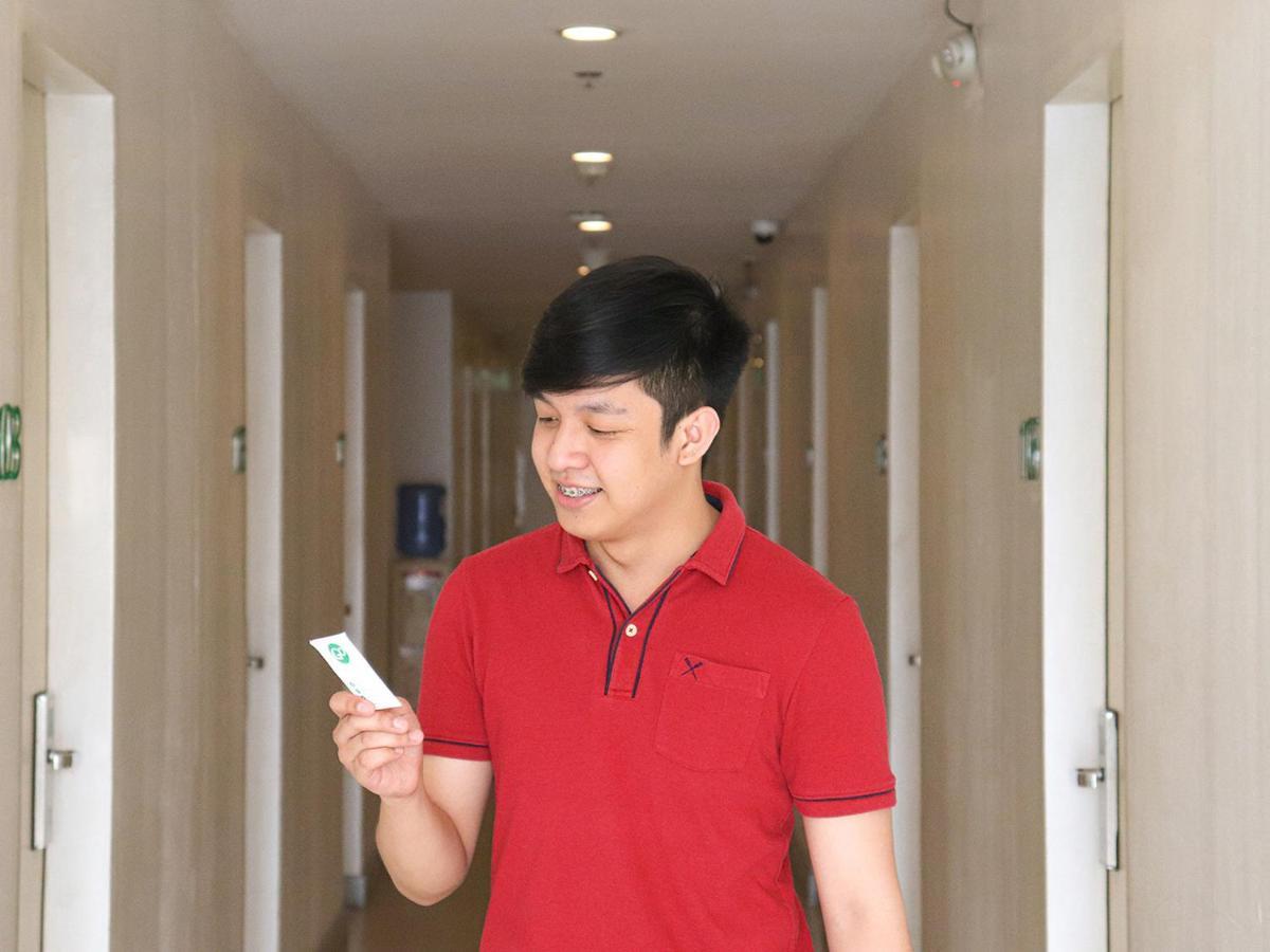 Go Hotels Manila Airport Road Paranaque City Exteriör bild