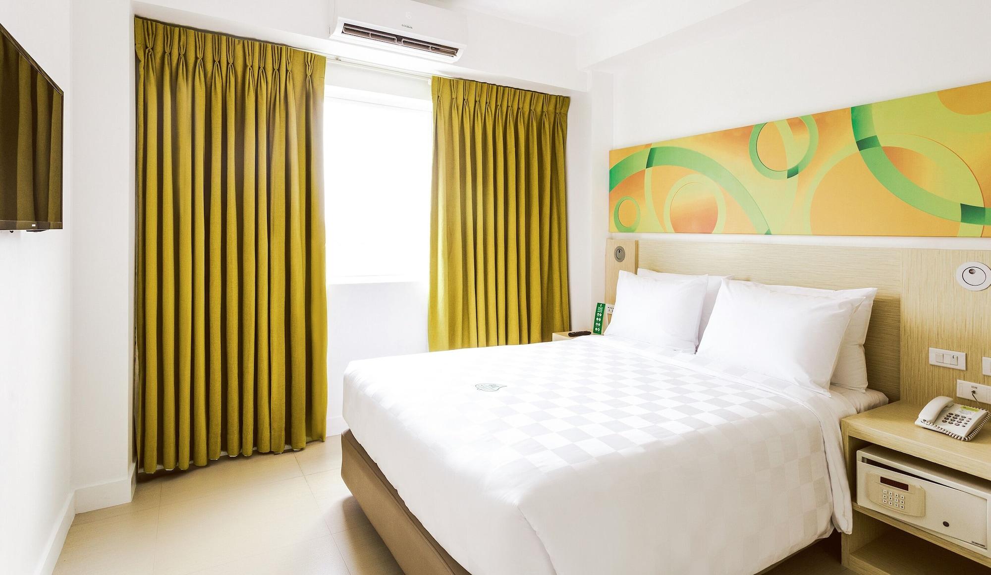 Go Hotels Manila Airport Road Paranaque City Exteriör bild