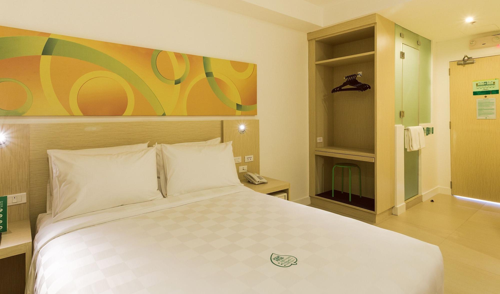 Go Hotels Manila Airport Road Paranaque City Exteriör bild