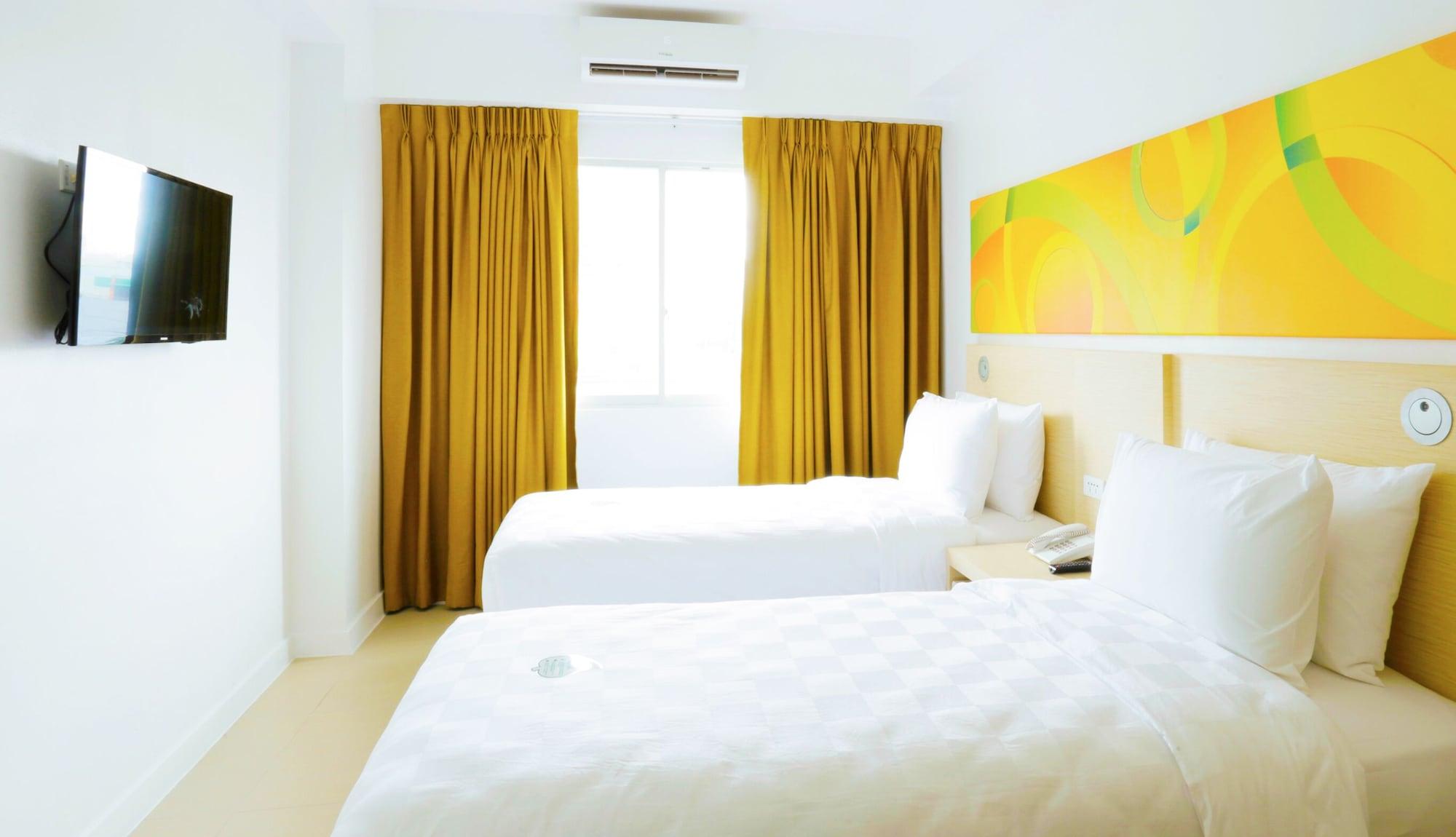 Go Hotels Manila Airport Road Paranaque City Exteriör bild