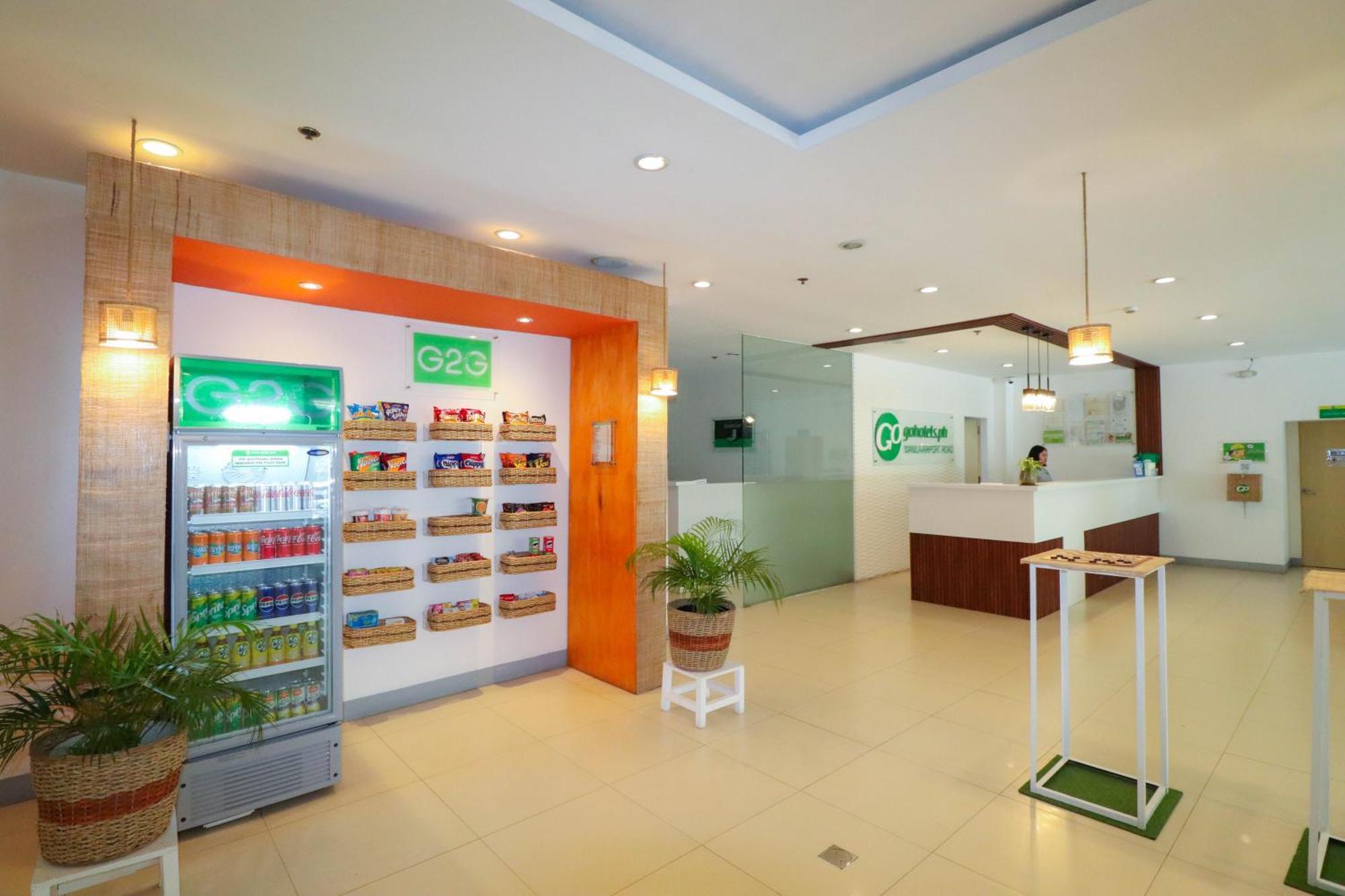 Go Hotels Manila Airport Road Paranaque City Exteriör bild