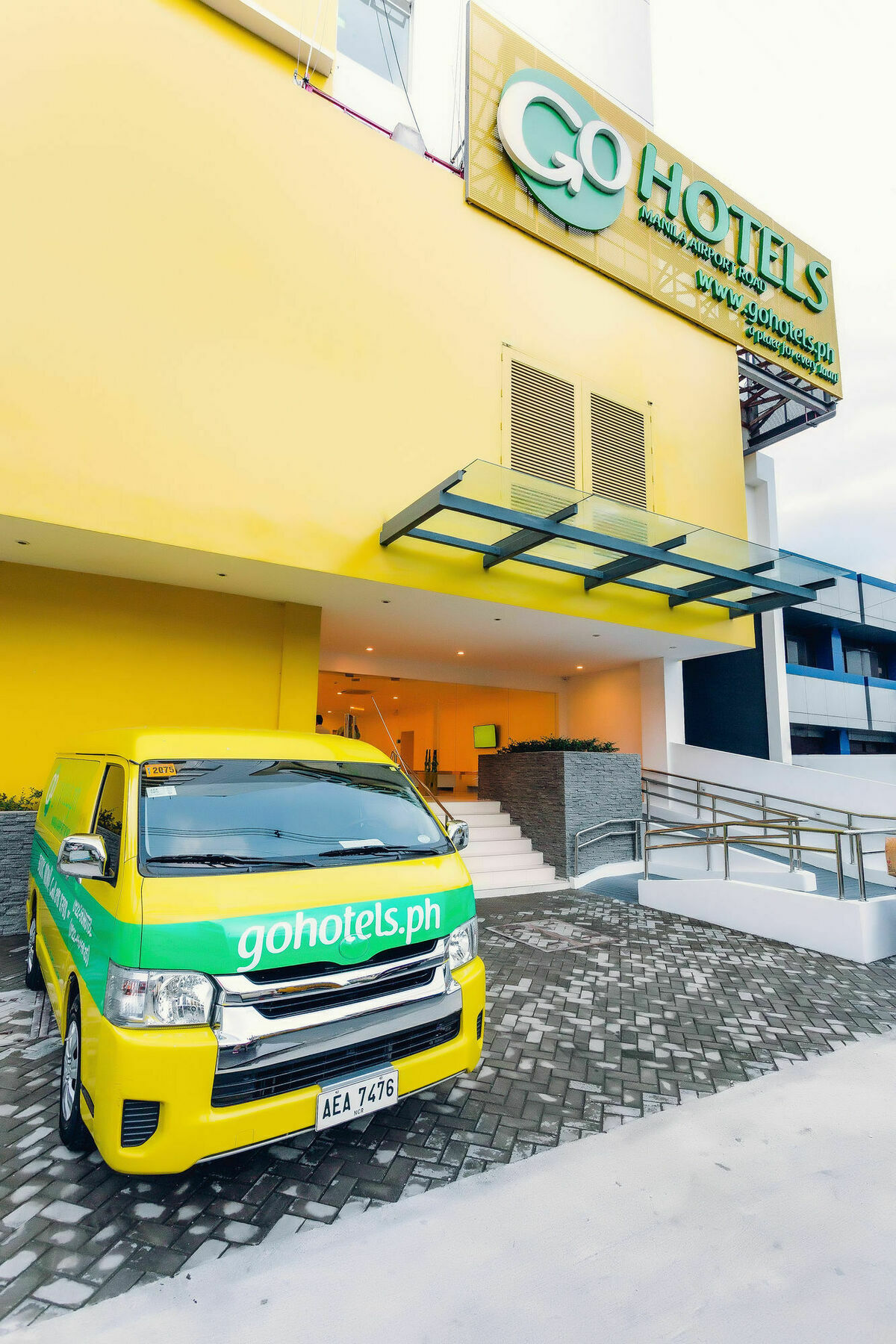 Go Hotels Manila Airport Road Paranaque City Exteriör bild