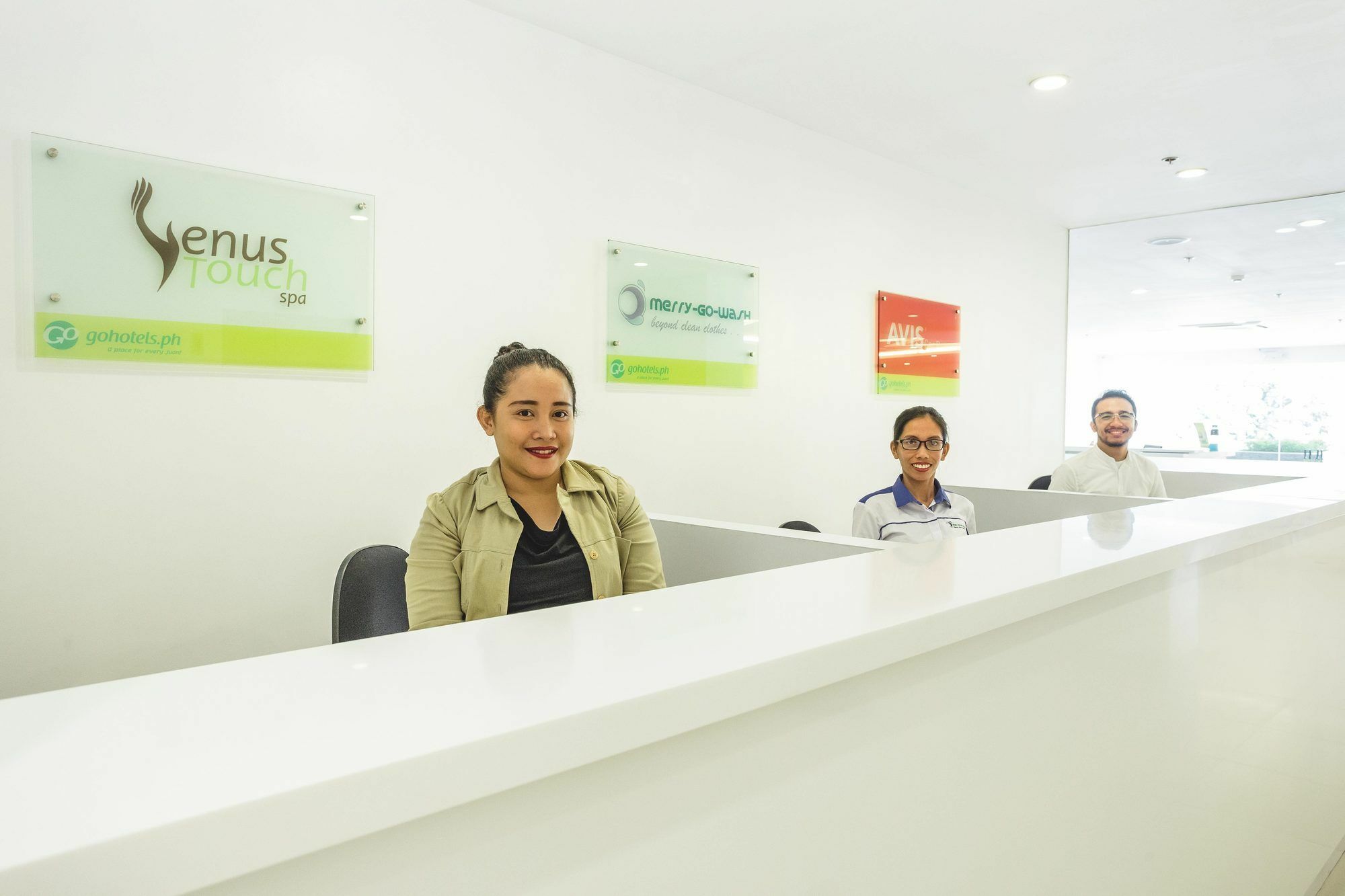 Go Hotels Manila Airport Road Paranaque City Exteriör bild